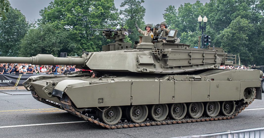 Parade à Washington : hommage militaire ou théâtre politique ?