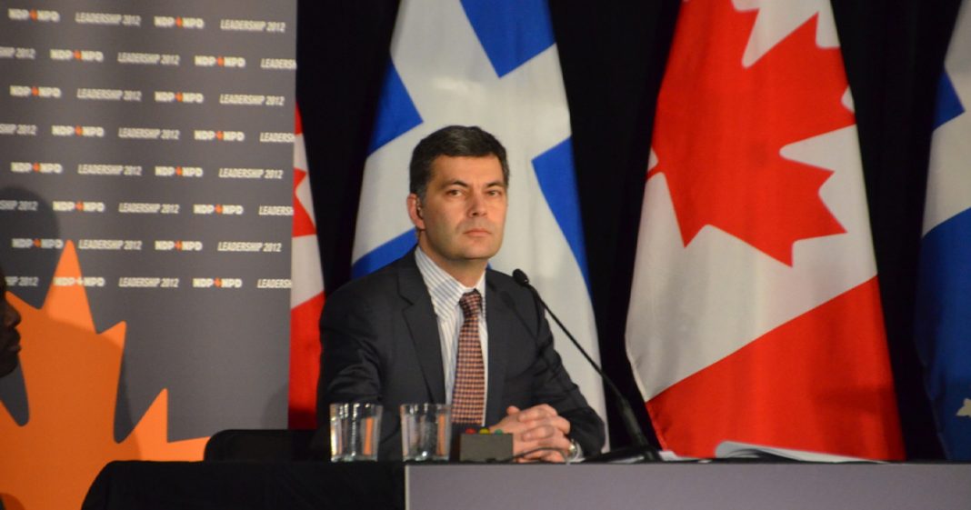 Mario Dumont, dernier espoir de la CAQ?