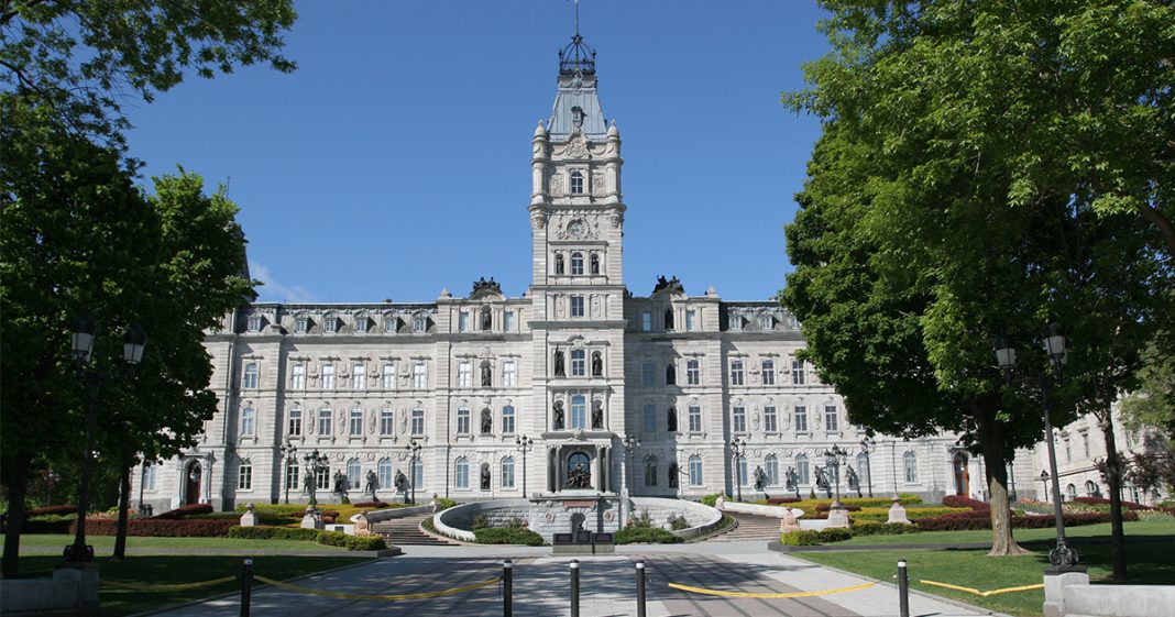 Remaniement des commissions parlementaires : Laframboise aux finances, Bonnardel rétrogradé