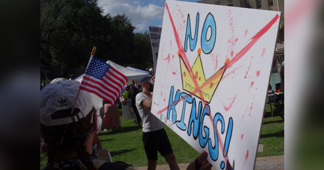 Des Millions d’Américains dans les rues contre Trump : que se passe-t-il aux États-Unis?