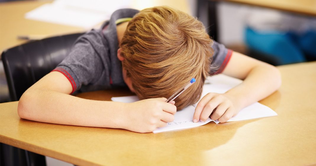 Les coupes budgétaires au Québec : pourquoi les services paient toujours le prix