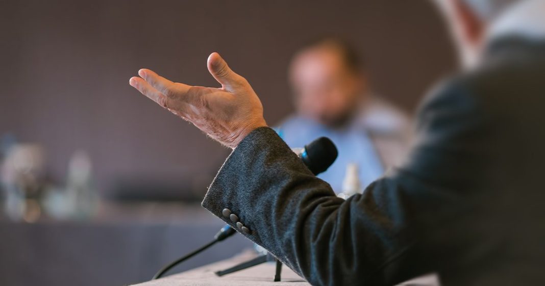 Le malaise du débat politique moderne : analyse inspirée de Jordan Peterson