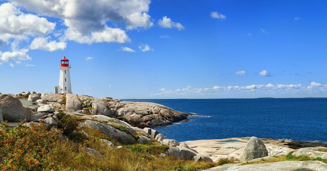 Mieux payés et deux fois plus absents : le constat accablant sur le secteur public en Atlantique