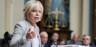 Caroline Proulx : quand l’amateurisme ministériel devient une atteinte aux droits fondamentaux Caroline Proulx et la liberté d’expression dans une enceinte gouvernementale