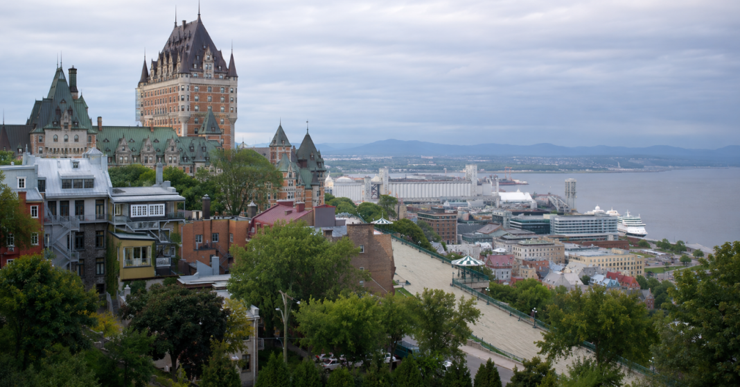 Québec, au cœur des critiques adressées à Régis Labeaume sur son parcours politique