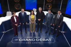 Débat des chefs 2026 à Noovo réunissant les cinq chefs des principaux partis politiques du Québec.